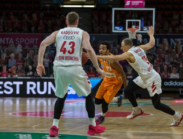 场观众的期 场观众的期